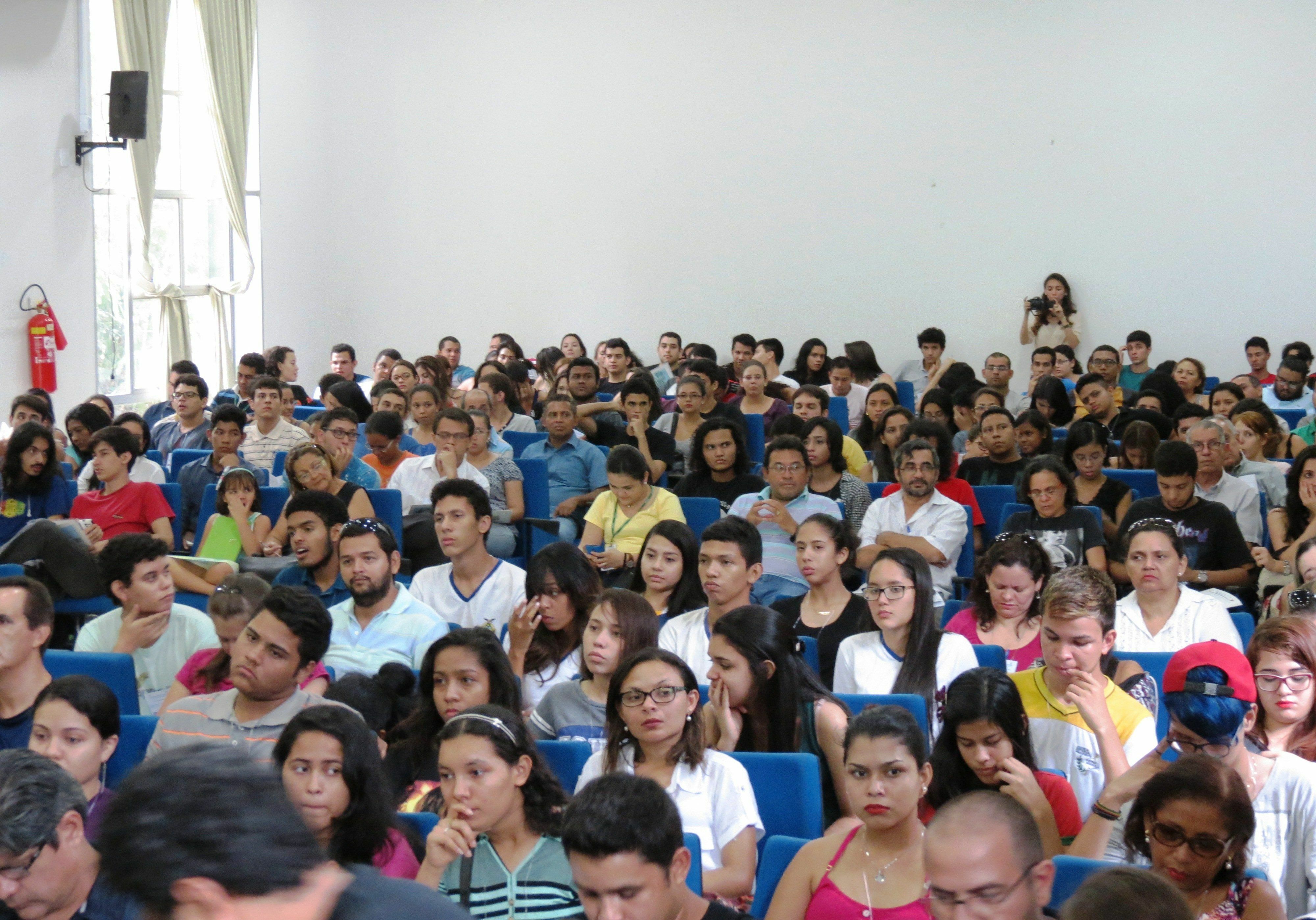 Público presente não era apenas da UFAM, mas também de outras instituições de Manaus e até de fora do Amazonas